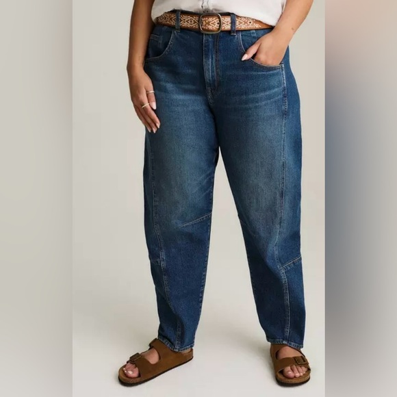 Torrid Festi High-Rise Barrel Jean Relaxed Blue Jeans Soft Jean Material NWT 22S - Picture 1 of 13